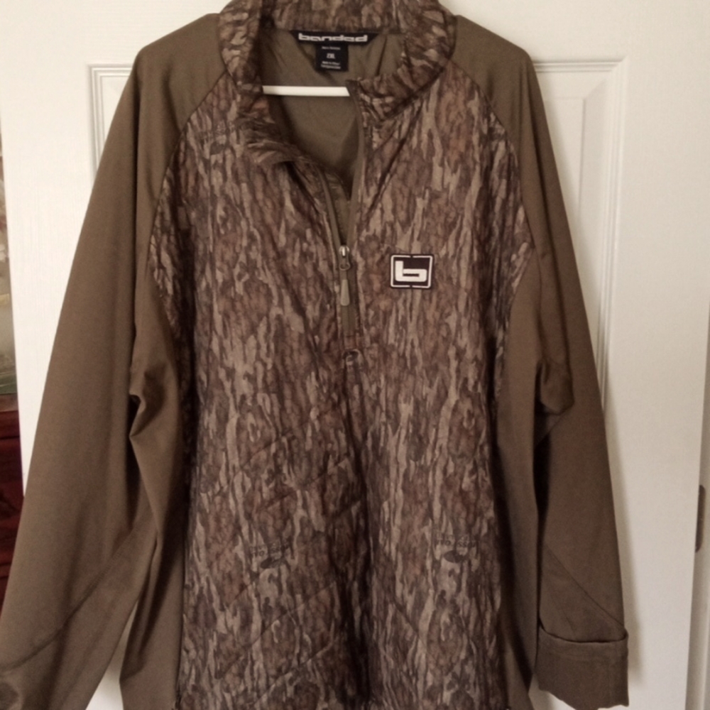 Banded camo hunting pullover.  Mid-layer.